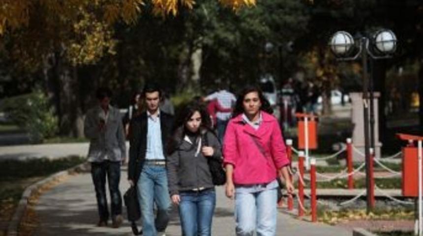 Kamp&uuml;ste Yeni Bir &Uuml;niversite Eğitime Başladı