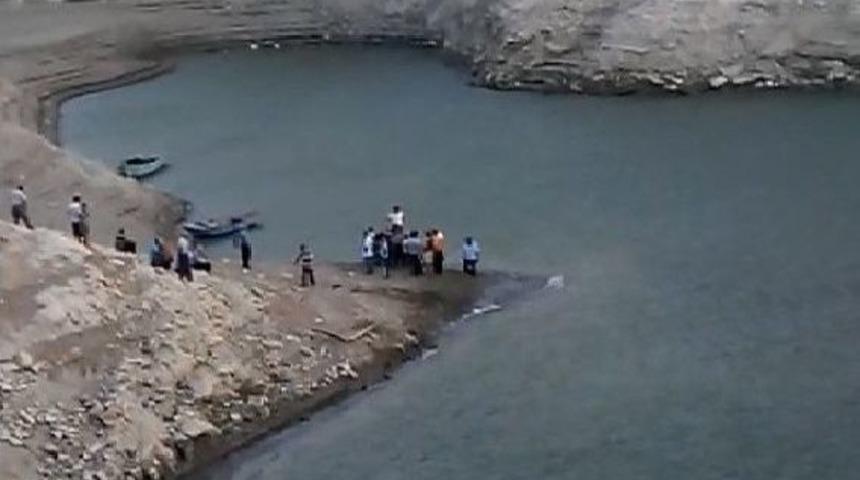 Serinlemek İ&ccedil;in Girdiği Baraj G&ouml;l&uuml;nde Boğuldu