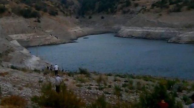Serinlemek İçin Girdiği Baraj Gölünde Boğuldu 1