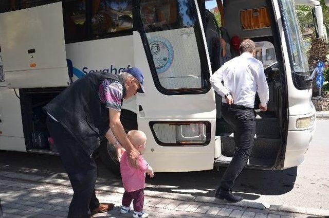 Tşof Şehit Madenci Yakınlarını Tatile Gönderdi