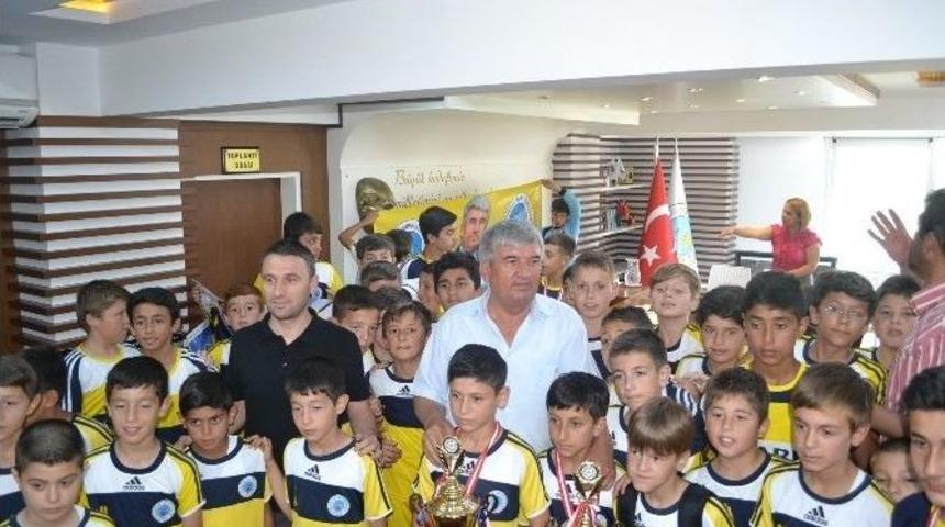 Minik Sporculara Madde Bağımlılığı Anlatılacak