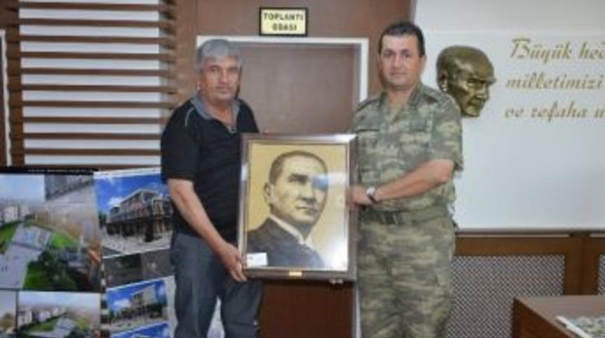 &Ccedil;erkezk&ouml;y Tugay Komutanı Ozan&rsquo;dan Başkan Mandalı&rsquo;ya Nezaket Ziyareti