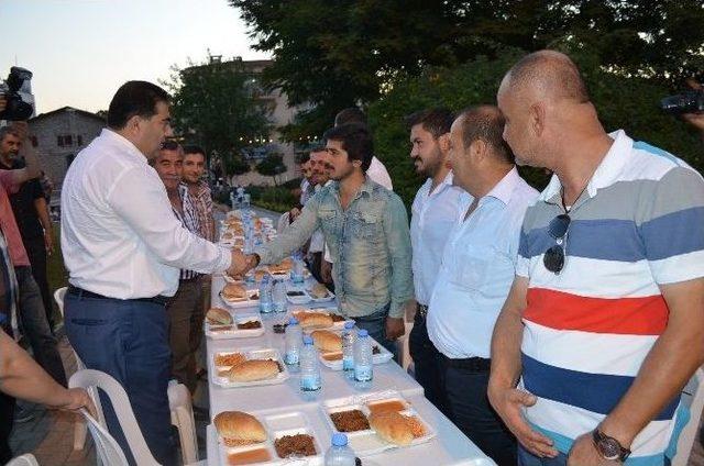 Ak Parti Milletvekili Sait Orucunu Sel&ccedil;uklularla A&ccedil;tı 2