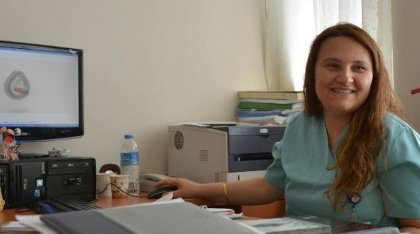 Sel&ccedil;uk Tıp&rsquo;ta Emzikli Ameliyat