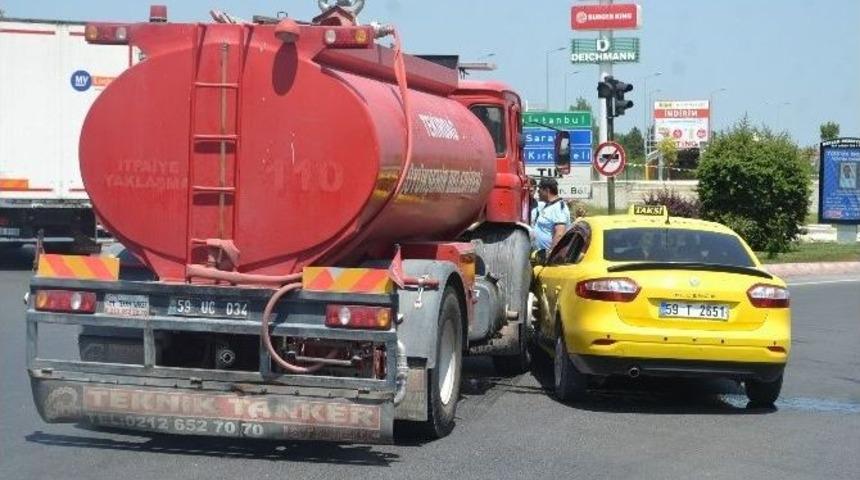 Yangına Giden İtfaiye Aracı Kaza Yaptı