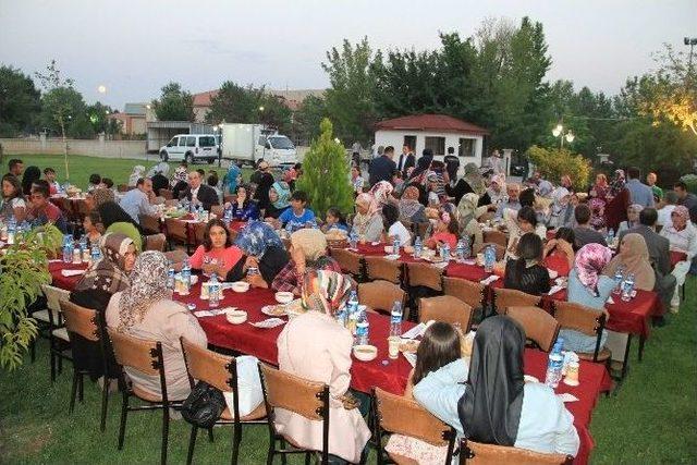 Erzincan’da Kardeşlik İftarı Düzenlendi