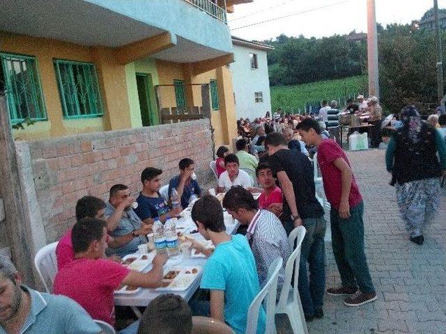 Yığılca&rsquo;da Mahalle İftarı 2