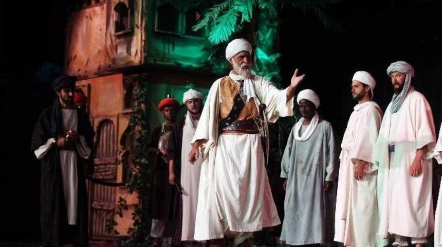 "kutlu Yolun İlk Yolcuları" Perde Dedi