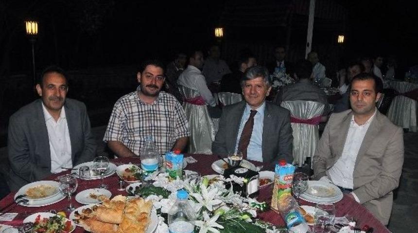 G&uuml;m&uuml;şhane&rsquo;de Milli İradeye Saygı Programı D&uuml;zenlendi