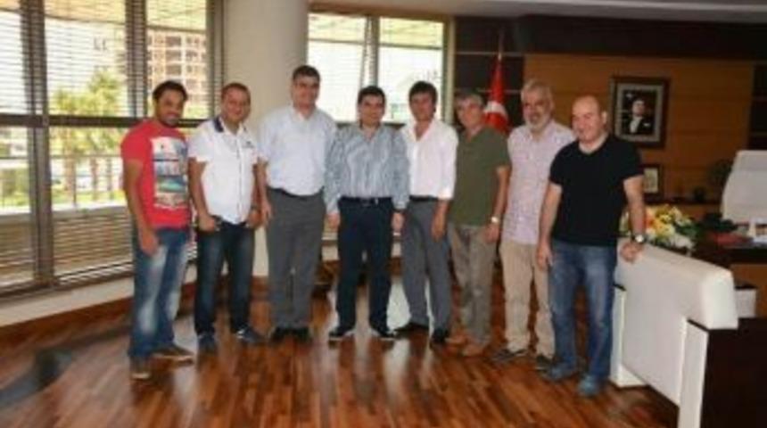 Fotoğraf&ccedil;ılar Odasından T&uuml;t&uuml;nc&uuml;&rsquo;ye Ziyaret