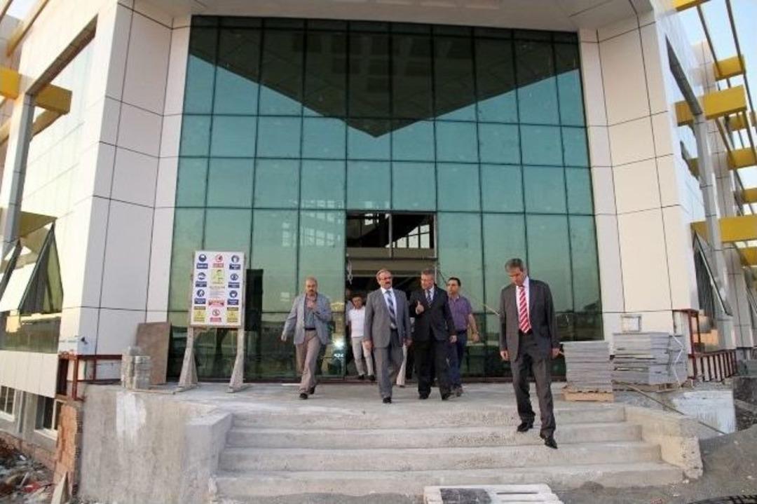 Bursa Valisi M&uuml;nir Karaloğlu: