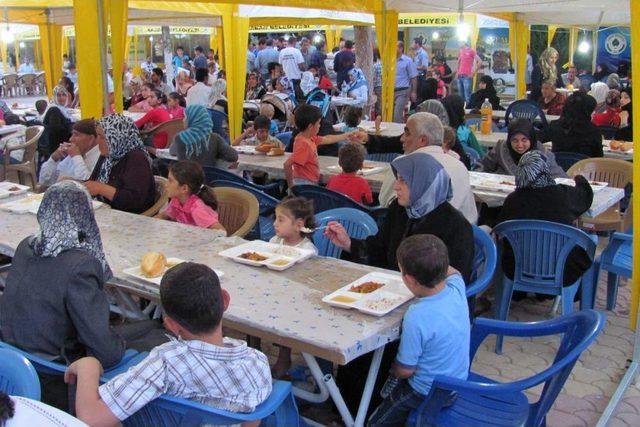 Kaymakamlıktan Bin 500 Kişiye Iftar