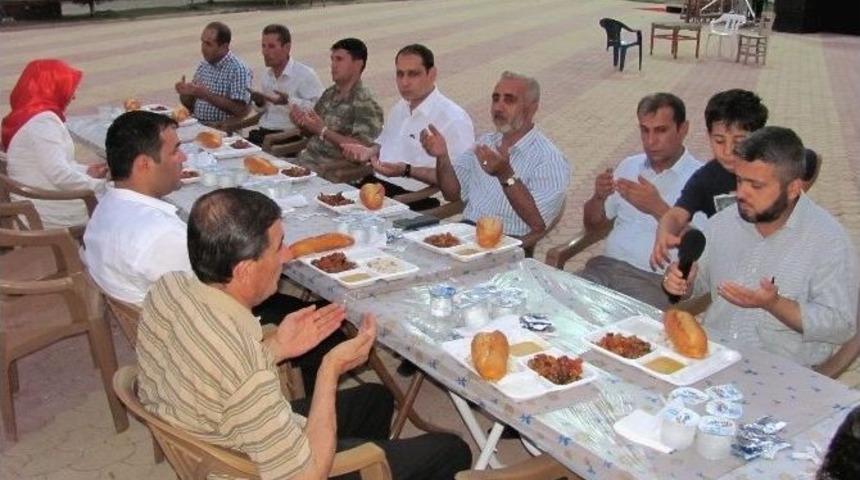 Araban Kaymakamlığından Bin 500 Kişilik İftar Yemeği