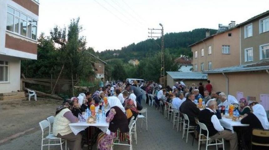 Mahalleli İftarda Buluştu