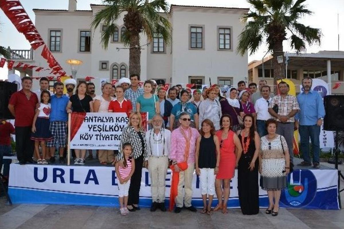 T&uuml;rkiye&rsquo;nin İlk &ldquo;k&ouml;y Tiyatroları Şenliği&rdquo; Başladı