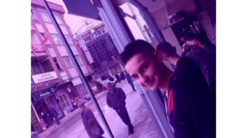 Kazada Yaralanan Ehliyetsiz S&uuml;r&uuml;c&uuml; Hayatını Kaybetti