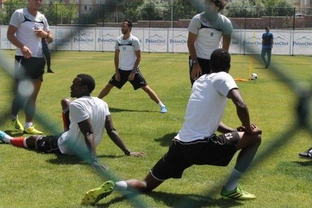 Akhisar Belediyespor’da Moraller Yerinde