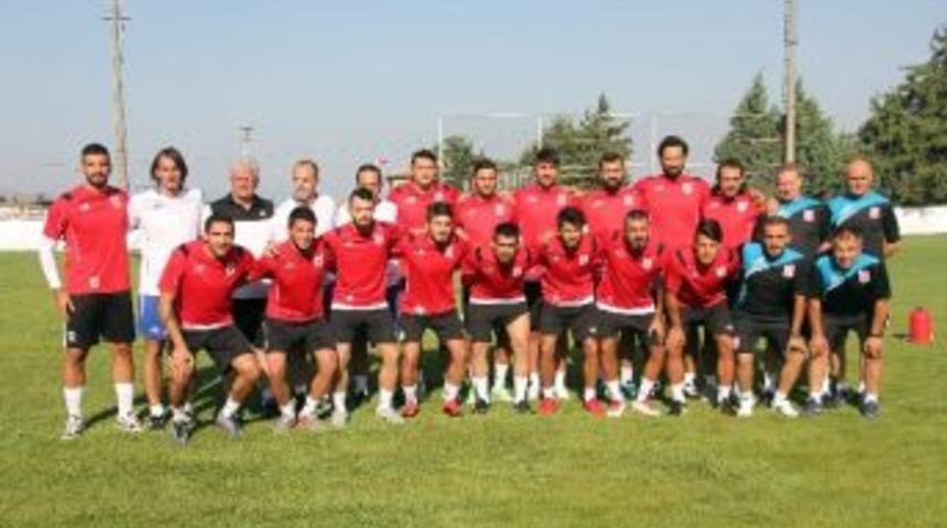 Balıkesirspor Kamp İ&ccedil;in Bolu'ya Gitti