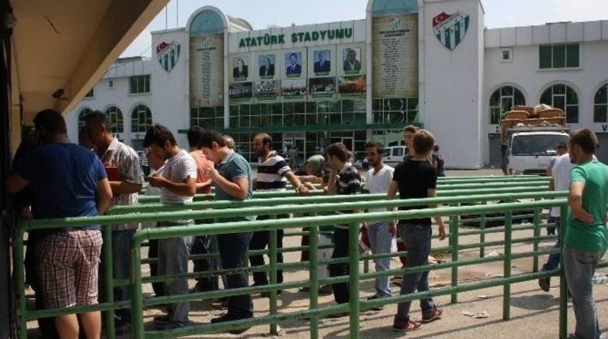Bursaspor - Chikhura Sachkhere Ma&ccedil;ının Biletleri Satışa &Ccedil;ıktı