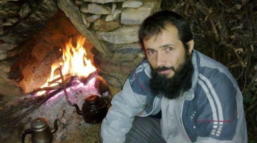 Geriye Şelaledeki Fotoğrafı Kaldı