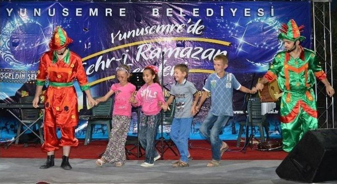 &Ccedil;ocuklar İlk Kez Hacivat Ve Karag&ouml;z İzledi