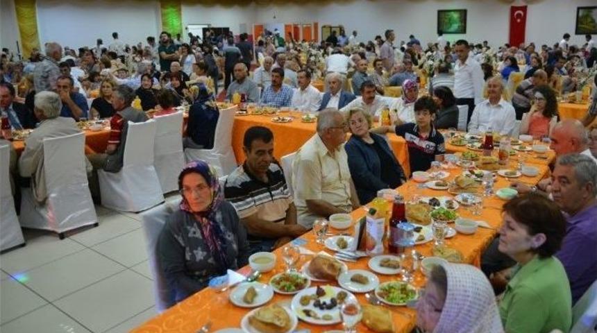 Başkan Ata&ccedil; Sivrihisarlılarla İftarda Buluştu