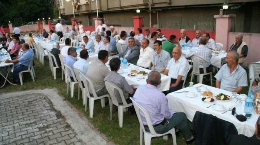 Devrekli Muhtarlar Derneginden İftar
