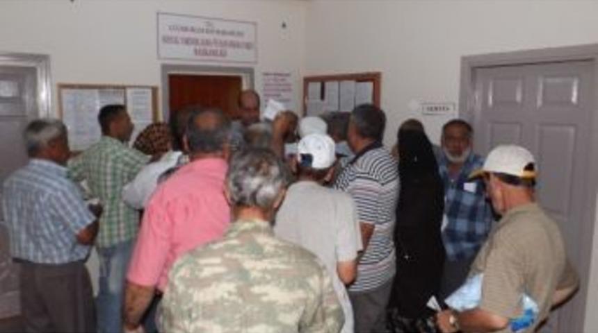 L&uuml;leburgaz'da Bin 100 Kişiye Ramazan Bayramı Yardımı Yapıldı