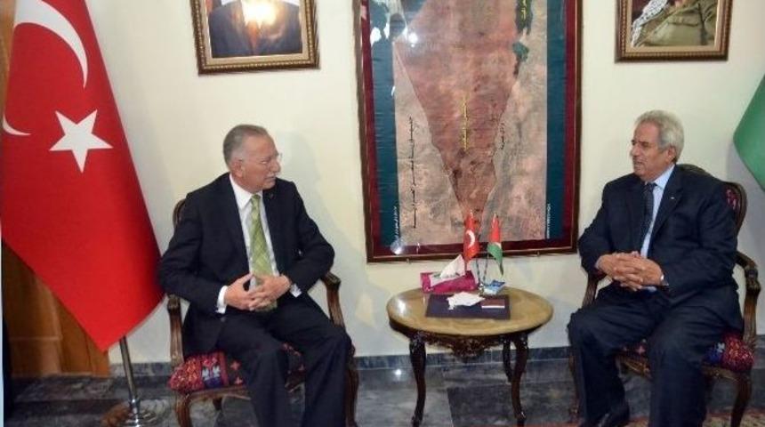 Cumhurbaşkanı Adayı İhsanoğlu, Filistin B&uuml;y&uuml;kle&ccedil;isi Maarouf İle G&ouml;r&uuml;şt&uuml;