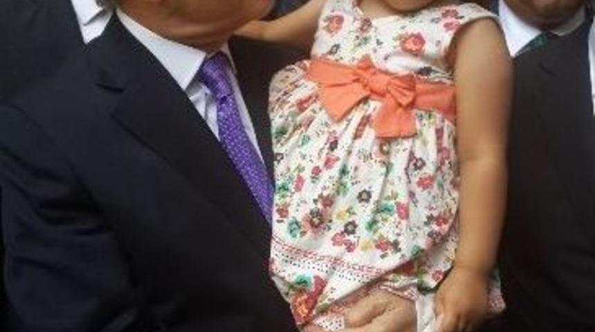 Hasta &Ccedil;ocuğu İ&ccedil;in Kılı&ccedil;daroğlu&rsquo;ndan Yardım İstedi