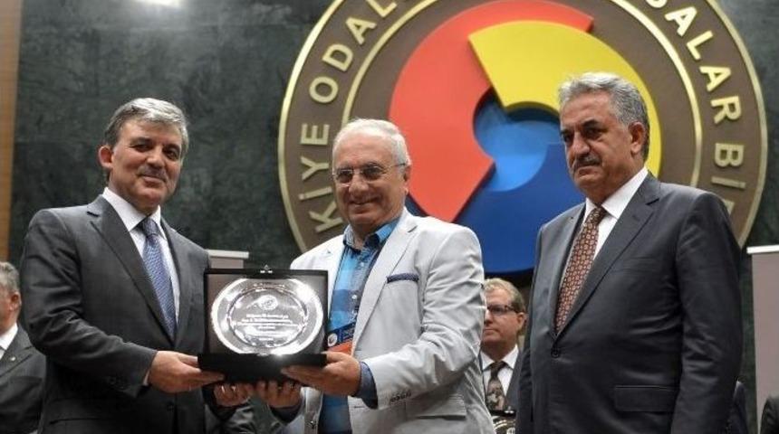 Cumhurbaşkanı G&uuml;l&rsquo;den Başkan Hacısalihoğlu&rsquo;na Şeref Belgesi