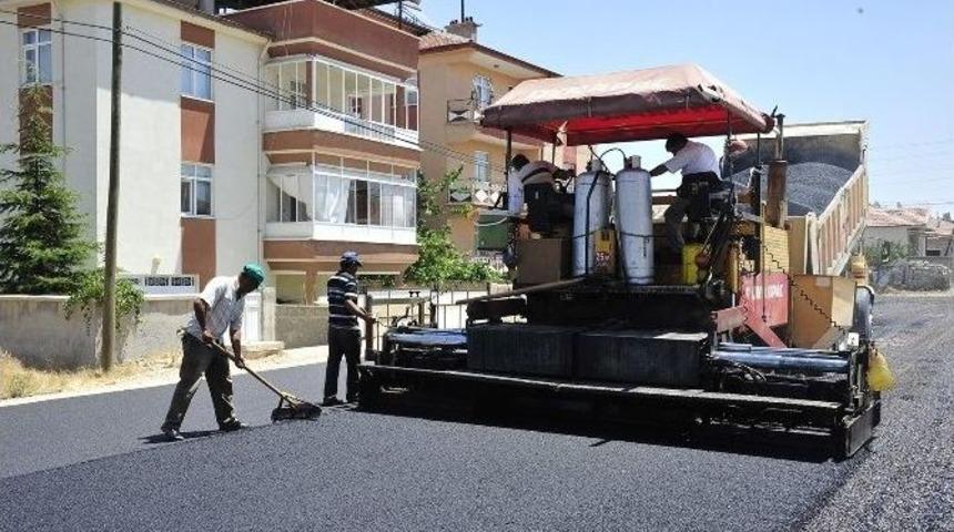 Karaman Belediyesinin Asfalt &Ccedil;alışmaları S&uuml;r&uuml;yor