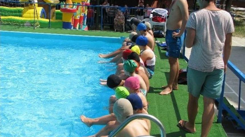 Kırklareli Belediyesi&rsquo;nden &Uuml;cretsiz Y&uuml;zme Kursu