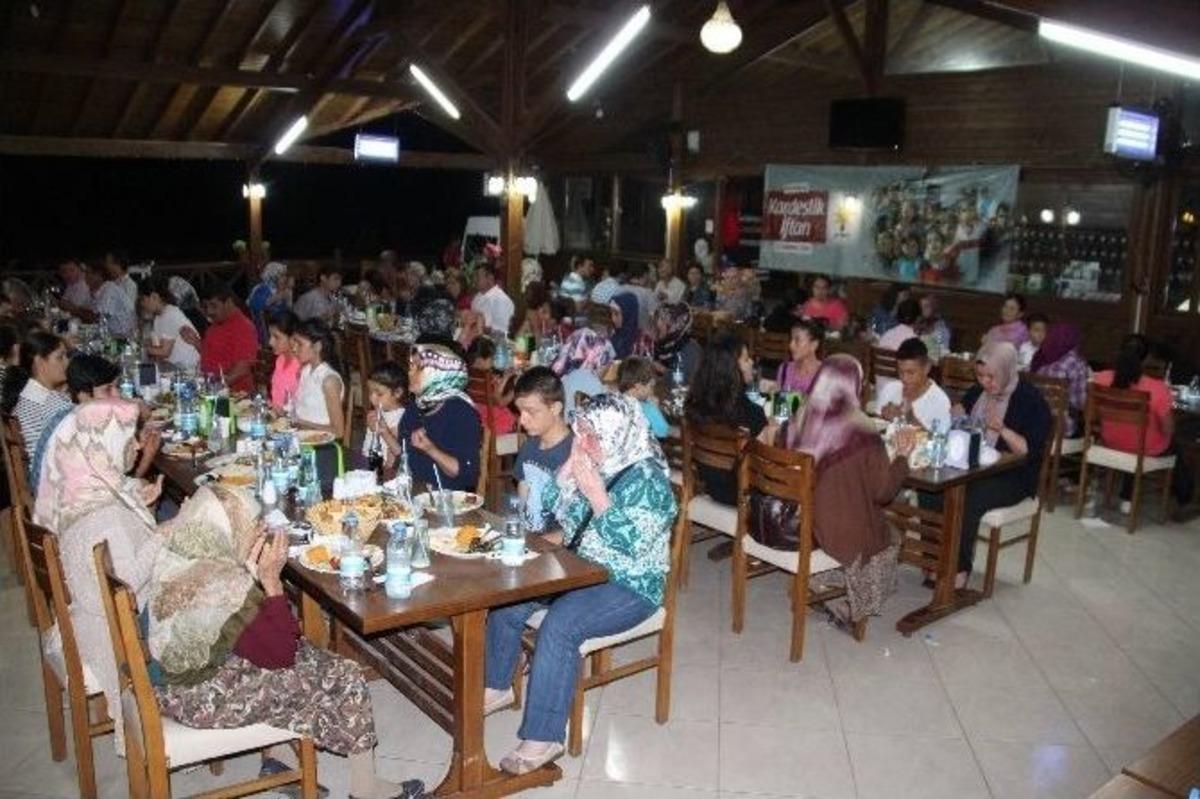 Kardeşlik İftarı Buharkentli Yetimleri Sevindirdi