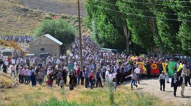 Ypg’li Kapar Yüksekova’da Toprağa Verildi