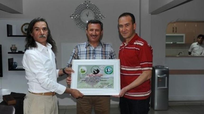 K&uuml;tahya'da 'yılın Avcısı' Vali Şerif Yılmaz