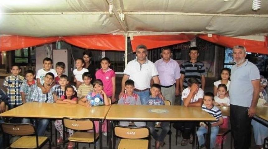 Hisarcık Belediyesi'nden &Ouml;ks&uuml;z Ve Yetimlere İftar Yemeği