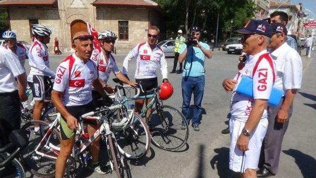 Kıbrıs Barış Harekatı'nın 40. Yılında, Bisikletle Kıbrıs'a Gidiyorlar