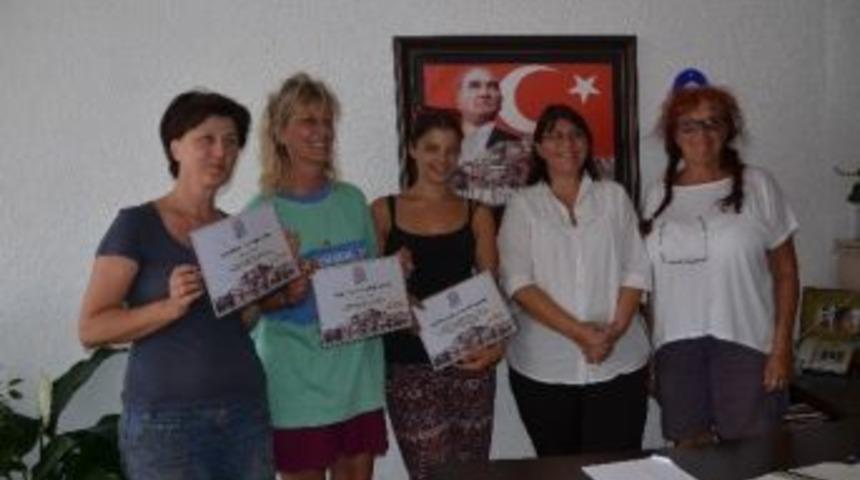 Marmaris'te Besliyor Almanya'da Sahiplendiriyorlar