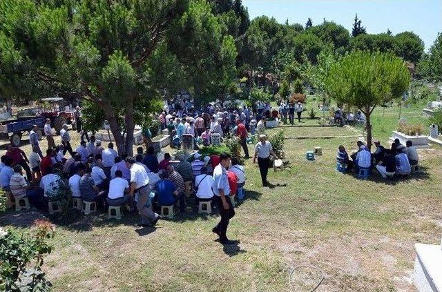 Gençlik Hizmetleri Ve Spor İl Müdürü Akın’ın Annesi Toprağa Verildi