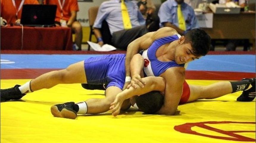 Ekrem &Ouml;zt&uuml;rk D&uuml;nya &Uuml;&ccedil;&uuml;nc&uuml;s&uuml; Oldu