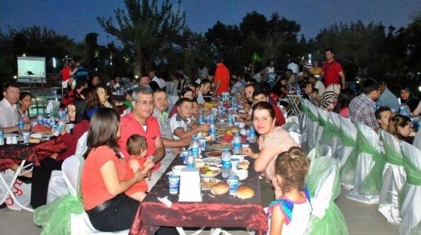 Hastaneden Personel Ve Hastalara İftar Yemeği