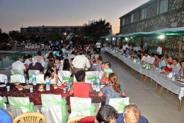 Hastaneden Personel Ve Hastalara İftar Yemeği