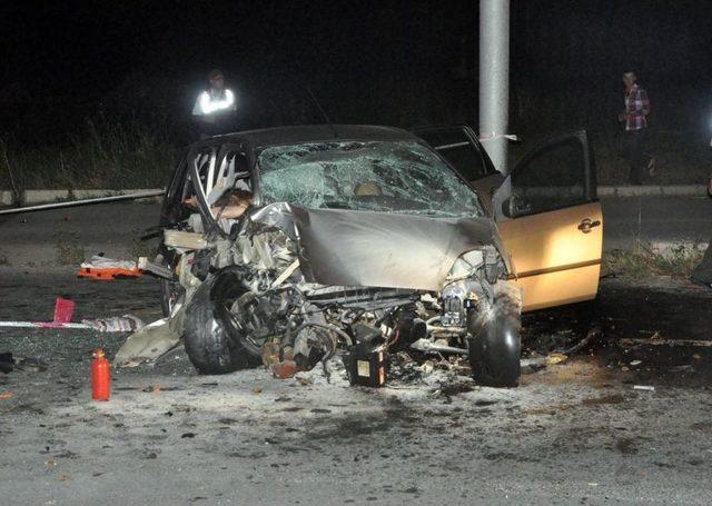 Trabzon da Trafik Kazası: 3 &Ouml;l&uuml;, 1 Yaralı 2