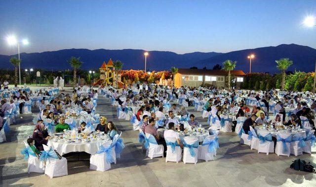 Kumluca Belediyesi'nden Hayırsever Ve Sponsorlara Iftar