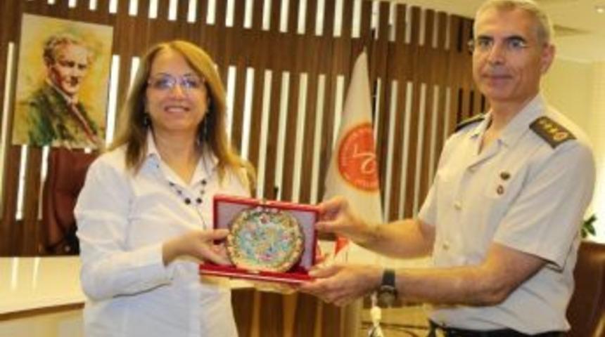 Garnizon Komutanı Veda Ziyaretlerini S&uuml;rd&uuml;r&uuml;yor