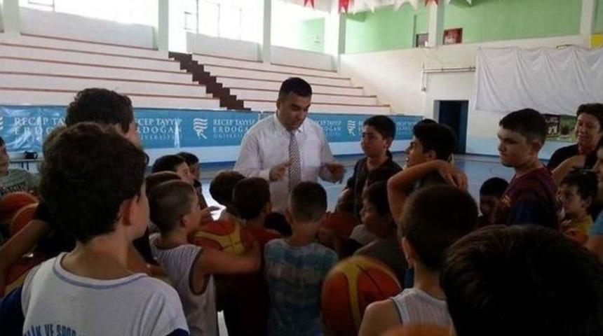 Gen&ccedil;lerin Yaz Spor Okulu Coşkusu