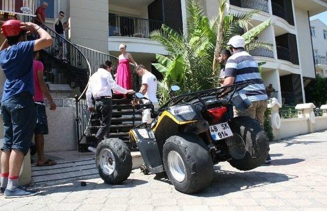 İngiliz Turist Atv Motosikletle Restorana Daldı