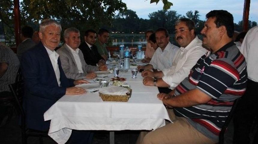 Etso Ailesi İftar Yemeğinde Bir Araya Geldi