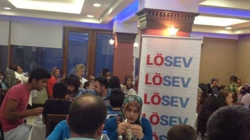 L&ouml;semili &Ccedil;ocuklar Ve Aileleri Moral Buldu